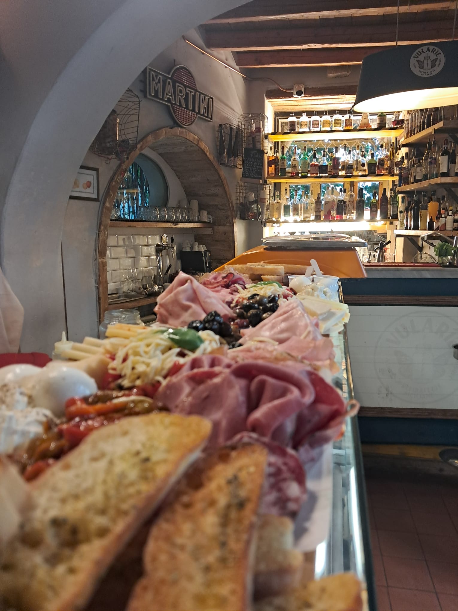 Tagliere Vularie con salumi, formaggi e olive
